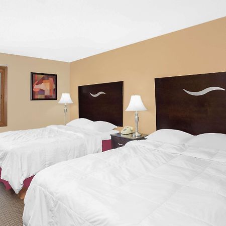 Super 8 By Wyndham Sheboygan Wi Μοτέλ Εξωτερικό φωτογραφία