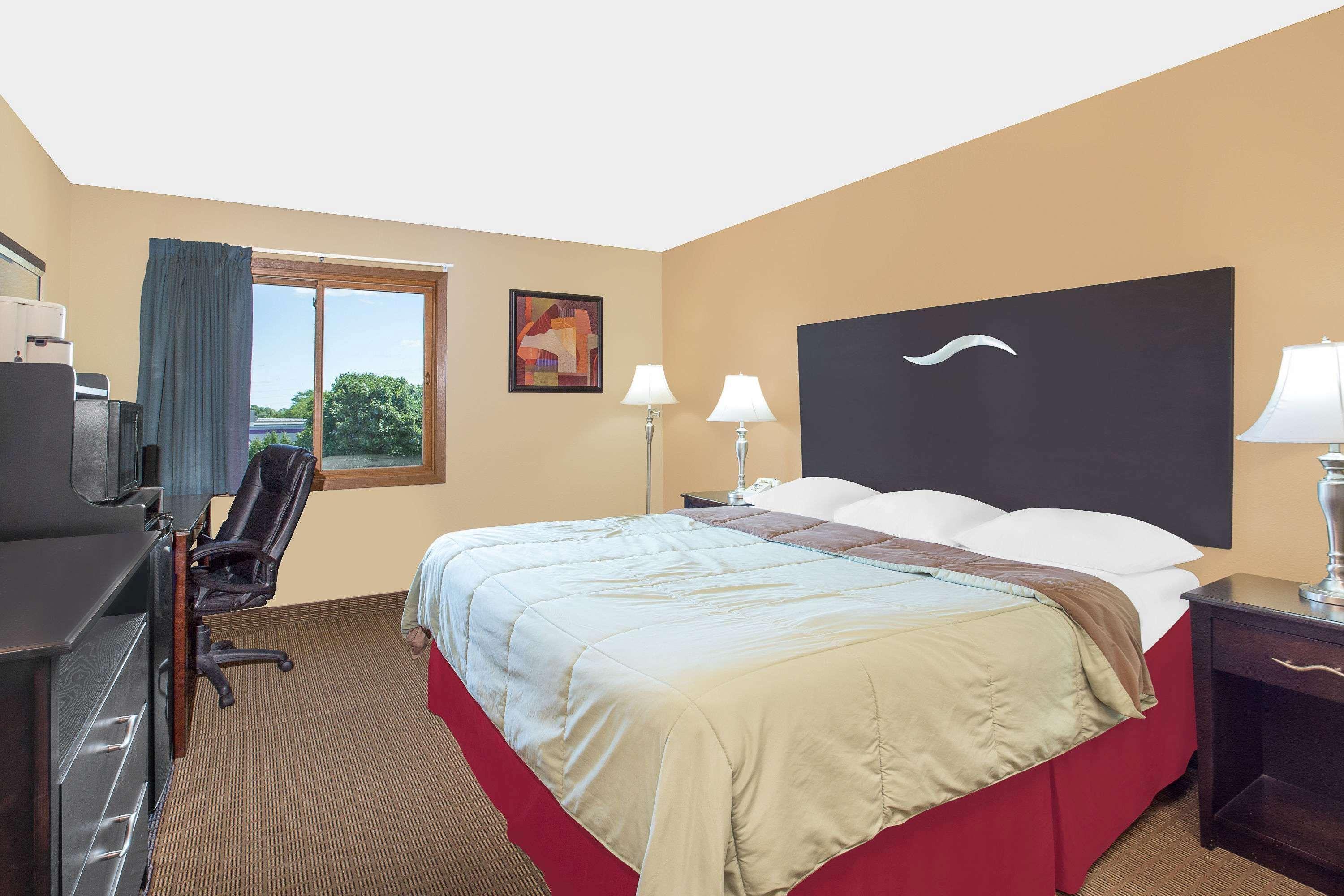 Super 8 By Wyndham Sheboygan Wi Μοτέλ Εξωτερικό φωτογραφία