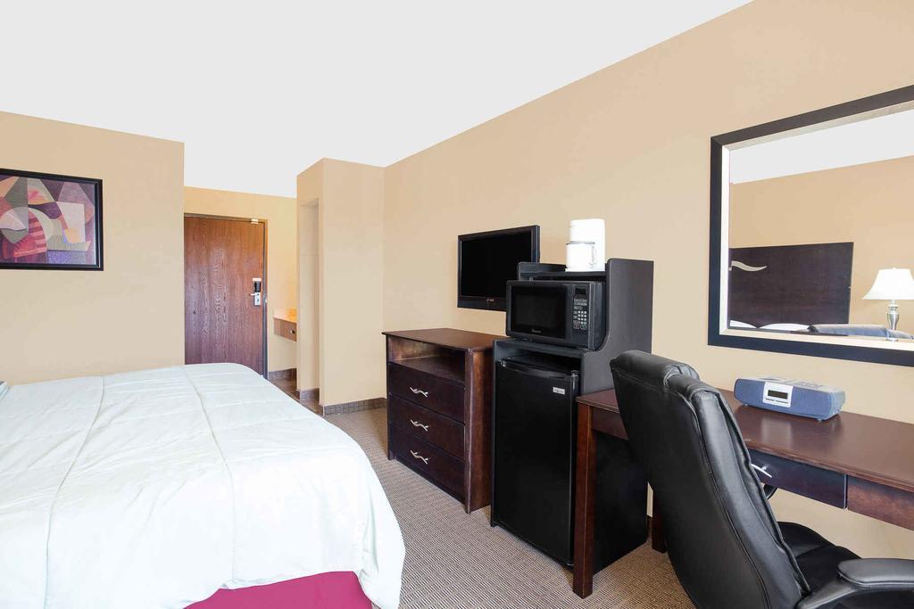 Super 8 By Wyndham Sheboygan Wi Μοτέλ Εξωτερικό φωτογραφία
