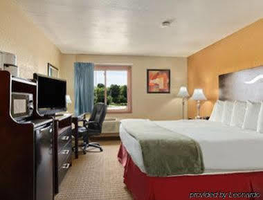 Super 8 By Wyndham Sheboygan Wi Μοτέλ Εξωτερικό φωτογραφία